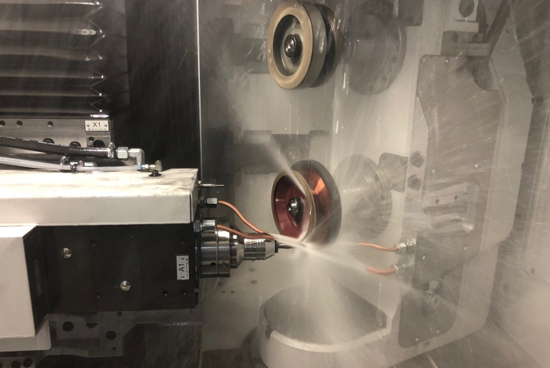 Novinky / Nové 5 osé CNC centrum VOLLMER Vgrind 360 - foto
